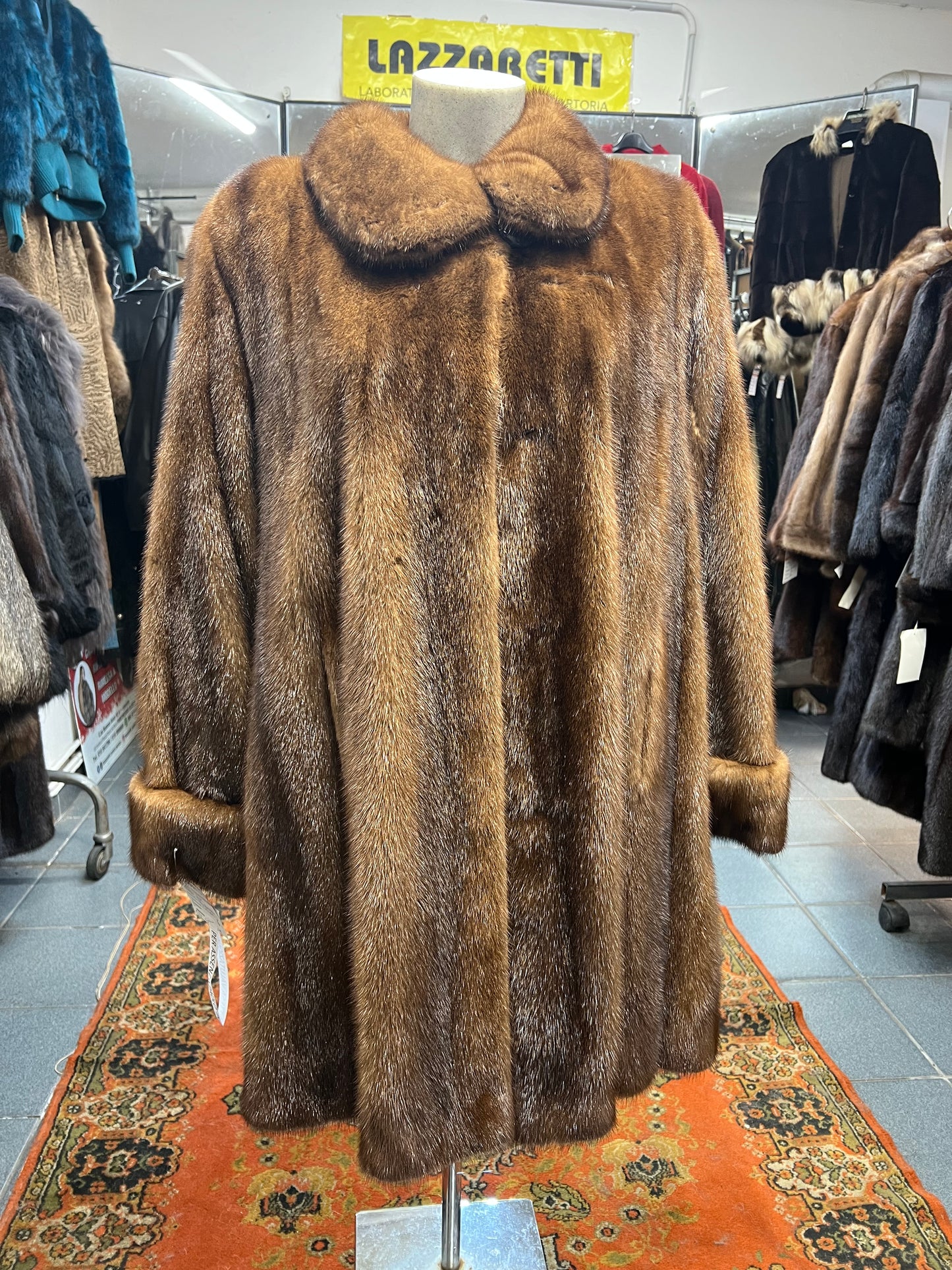 Manteau fourrure de vison DB 2685