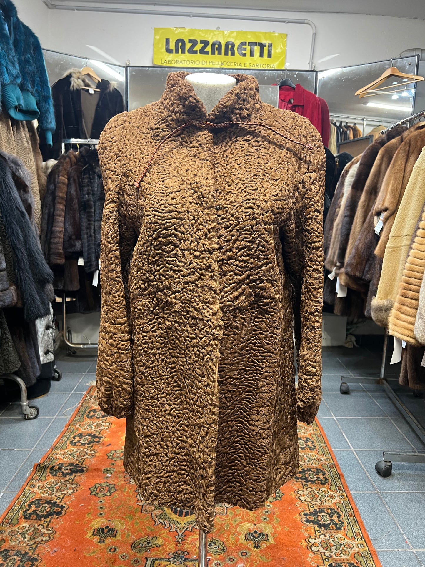 Manteau astrakan (Persan)