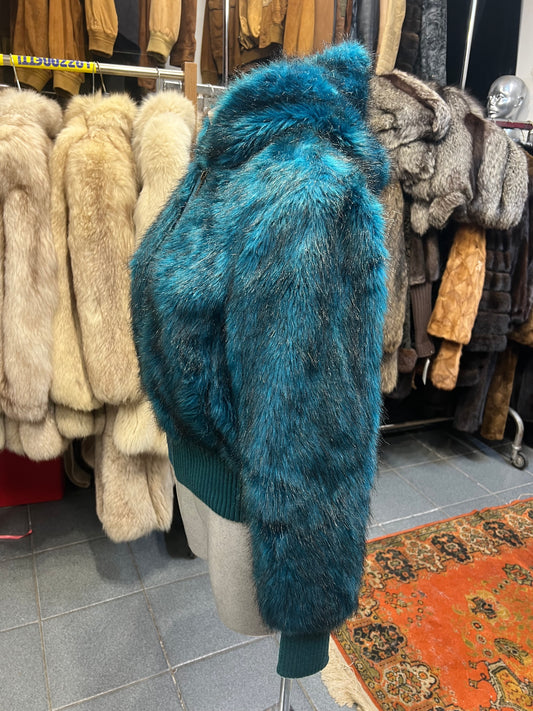 Cape avec capuche en fourrure écologique