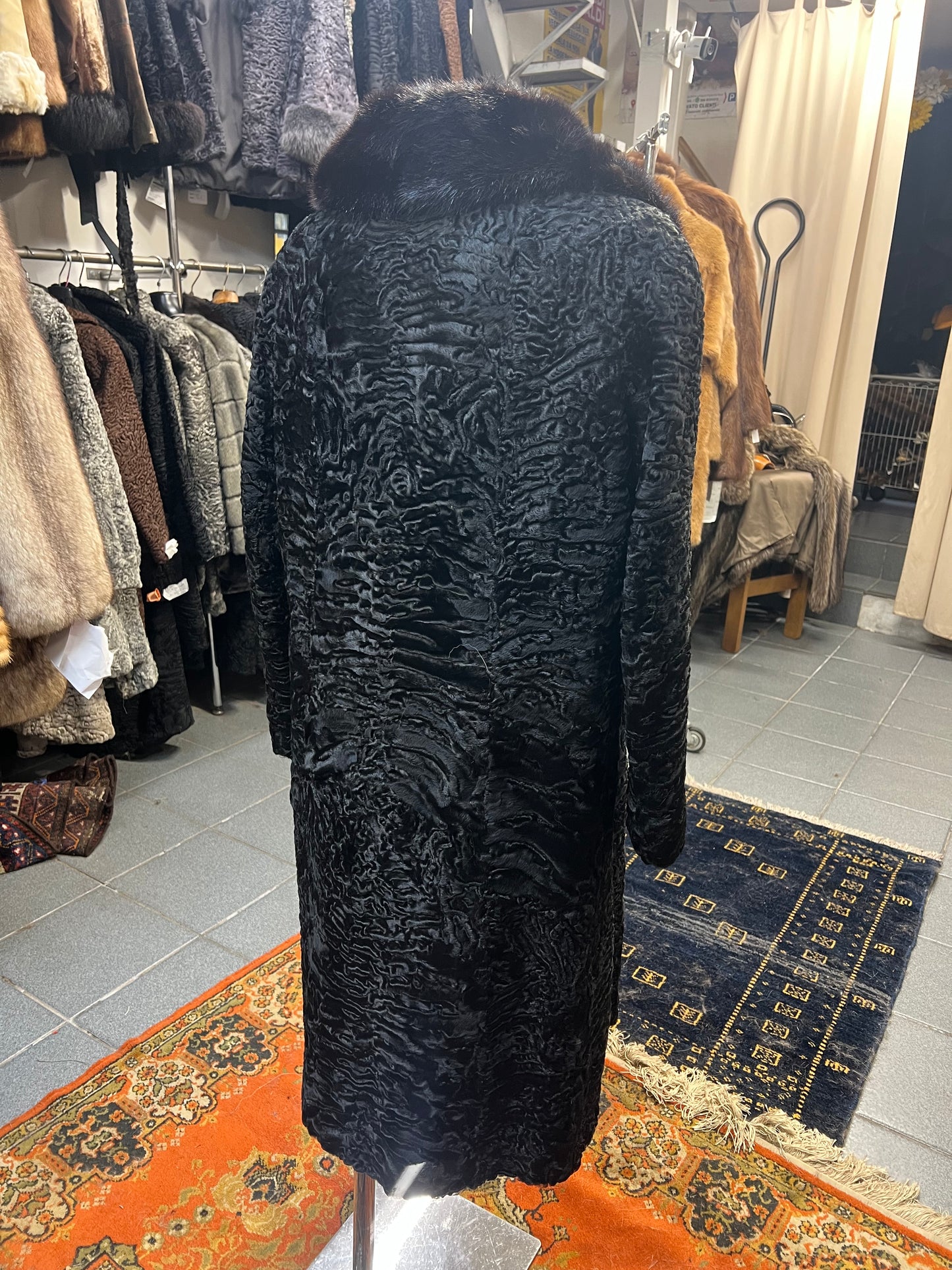 Manteau de fourrure Astrakan(persan)