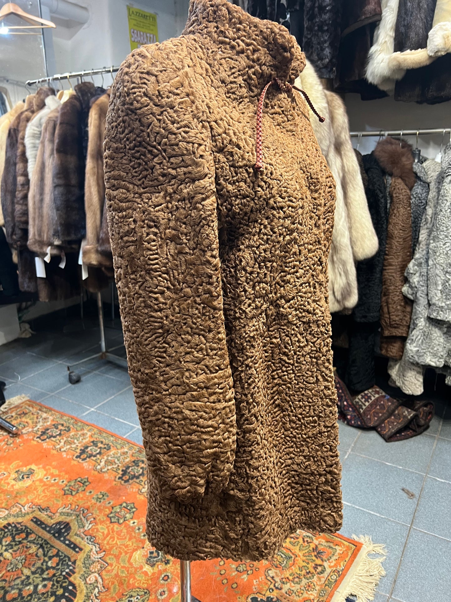 Manteau astrakan (Persan)