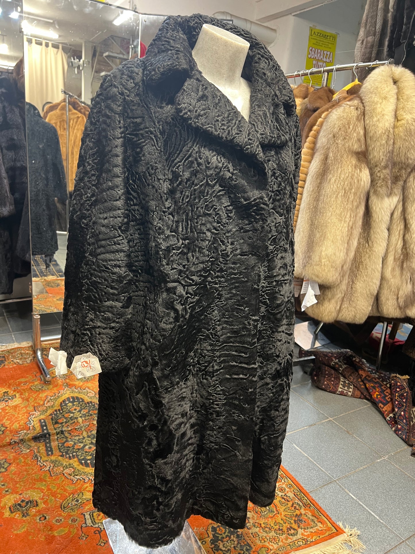 Manteau en fourrure Persan ( astrakan, persiano)