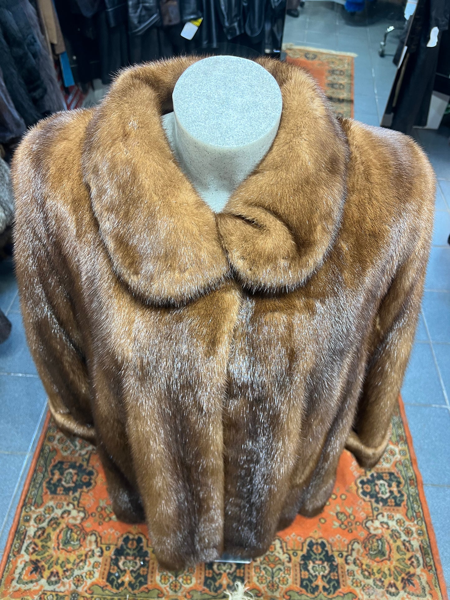 Manteau fourrure de vison DB 2685