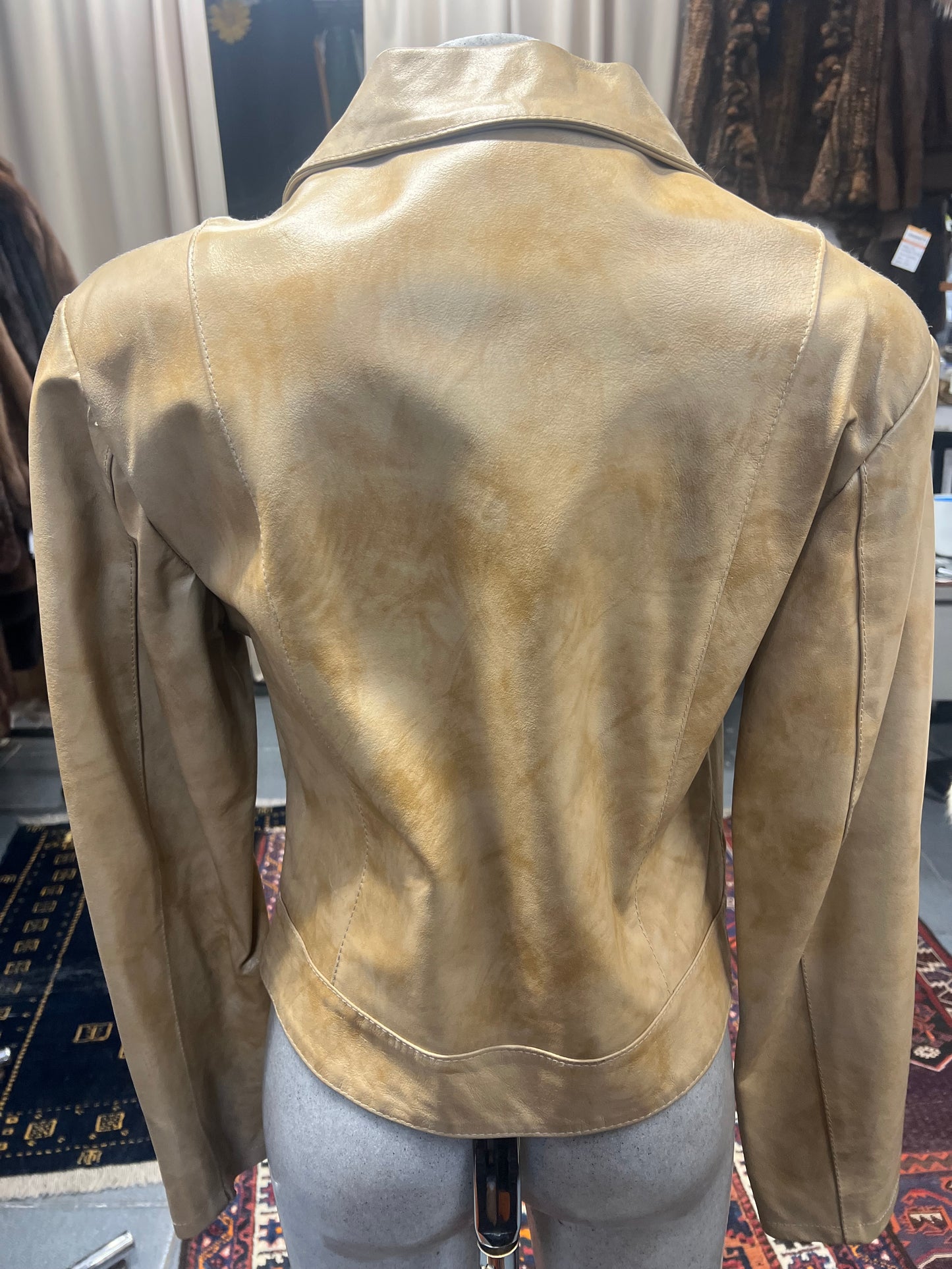 Cape en cuir vera pelle S