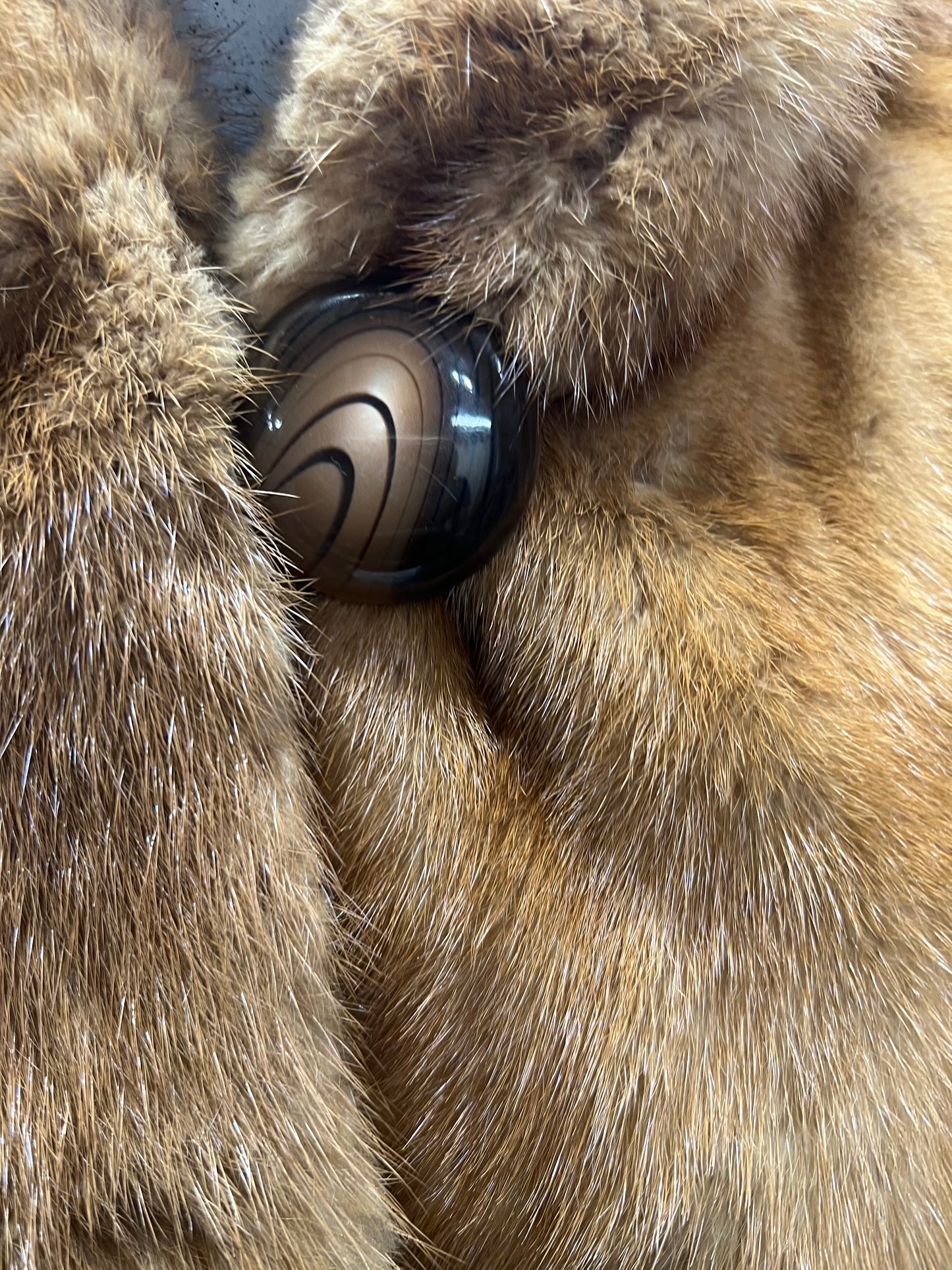 Vison avec capuche et ceinture