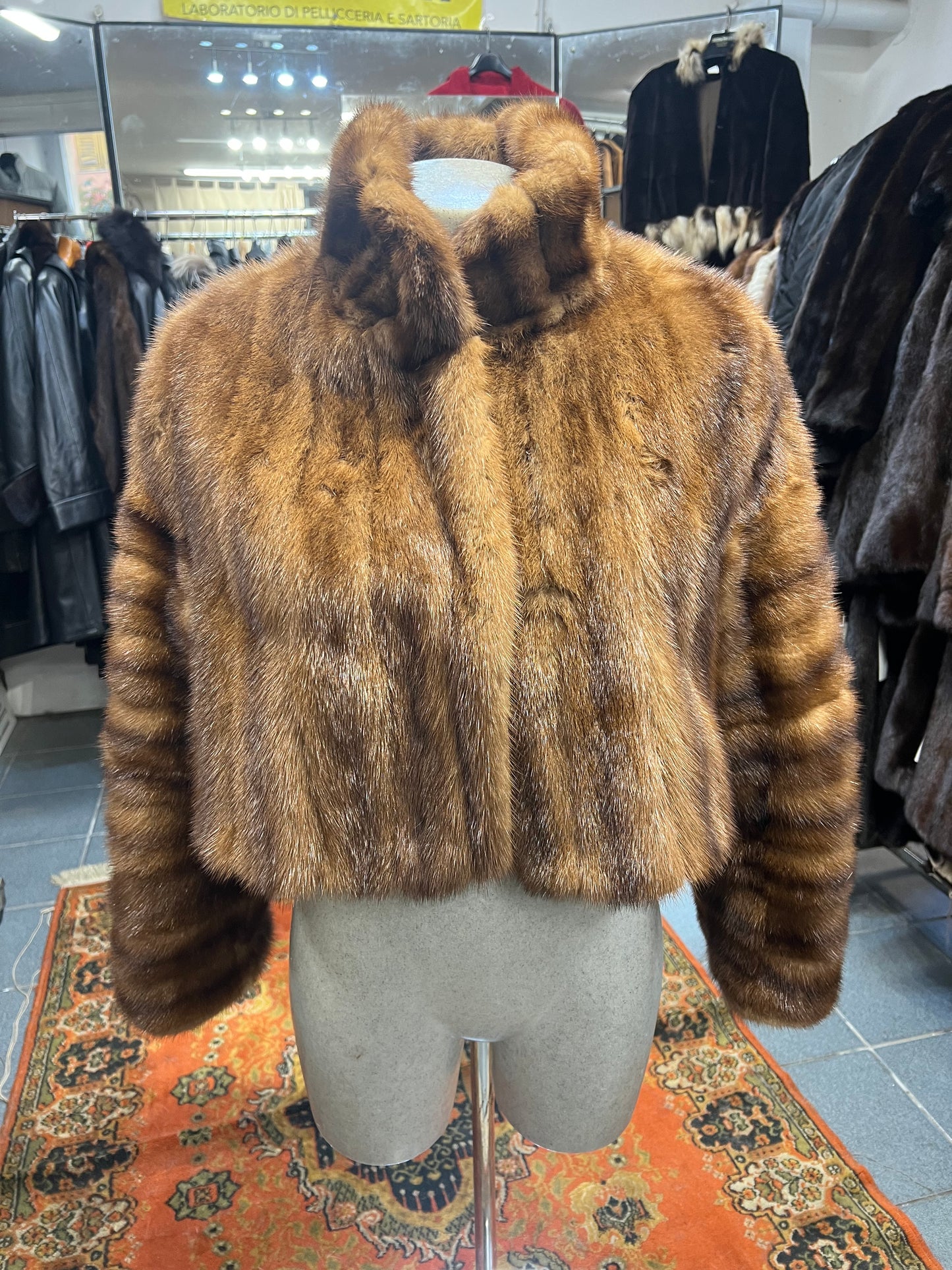 Cape en fourrure de vison