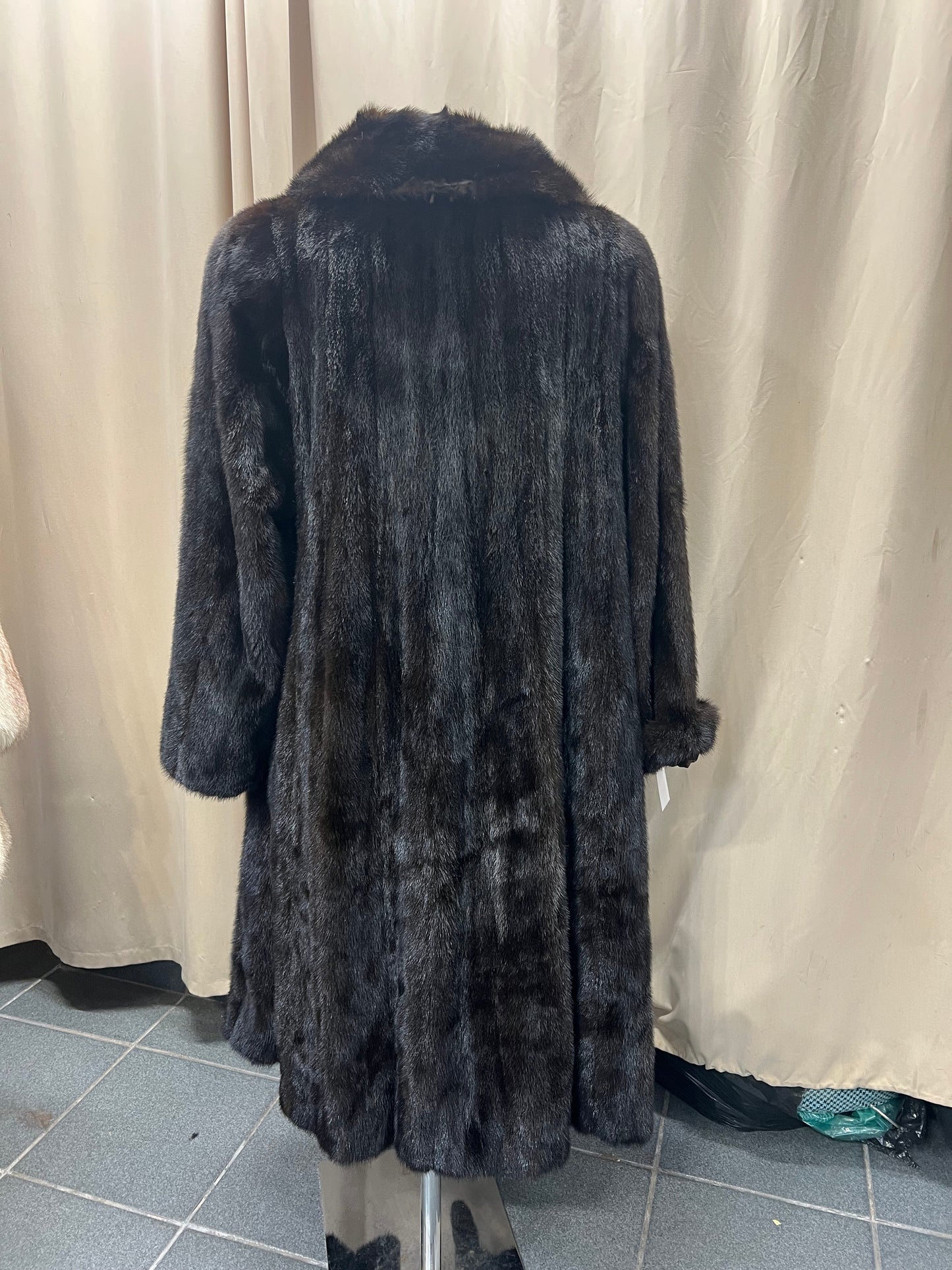 Manteau en fourrure vison long noir