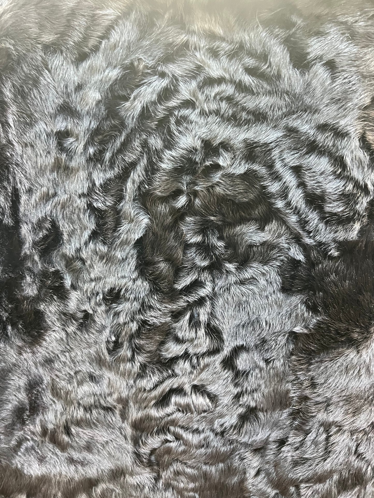 Manteau astrakan col et poignée en renard