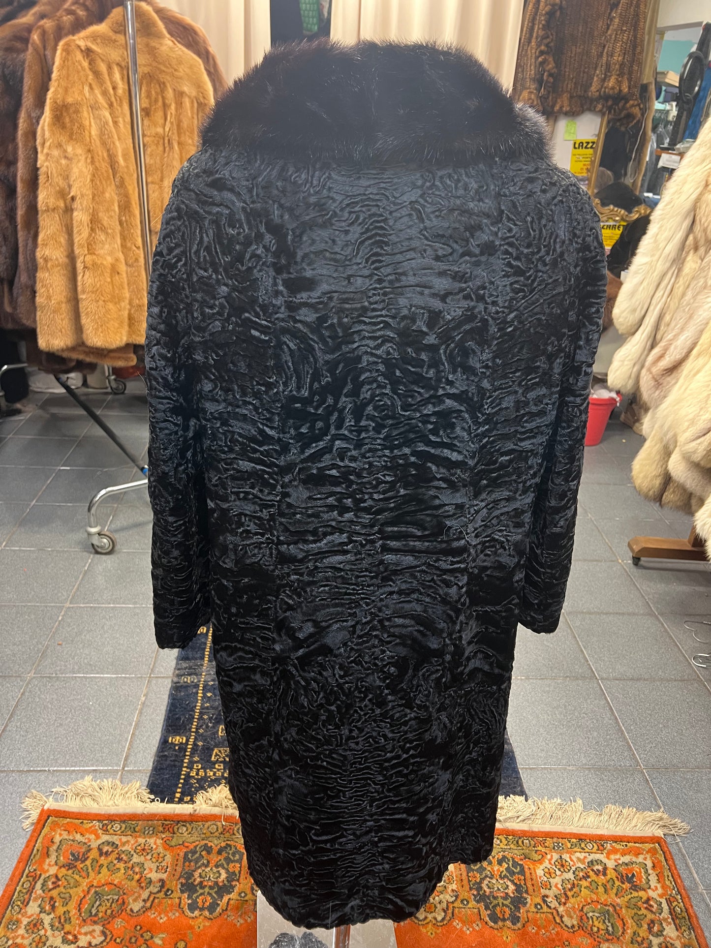 Manteau de fourrure Astrakan(persan)