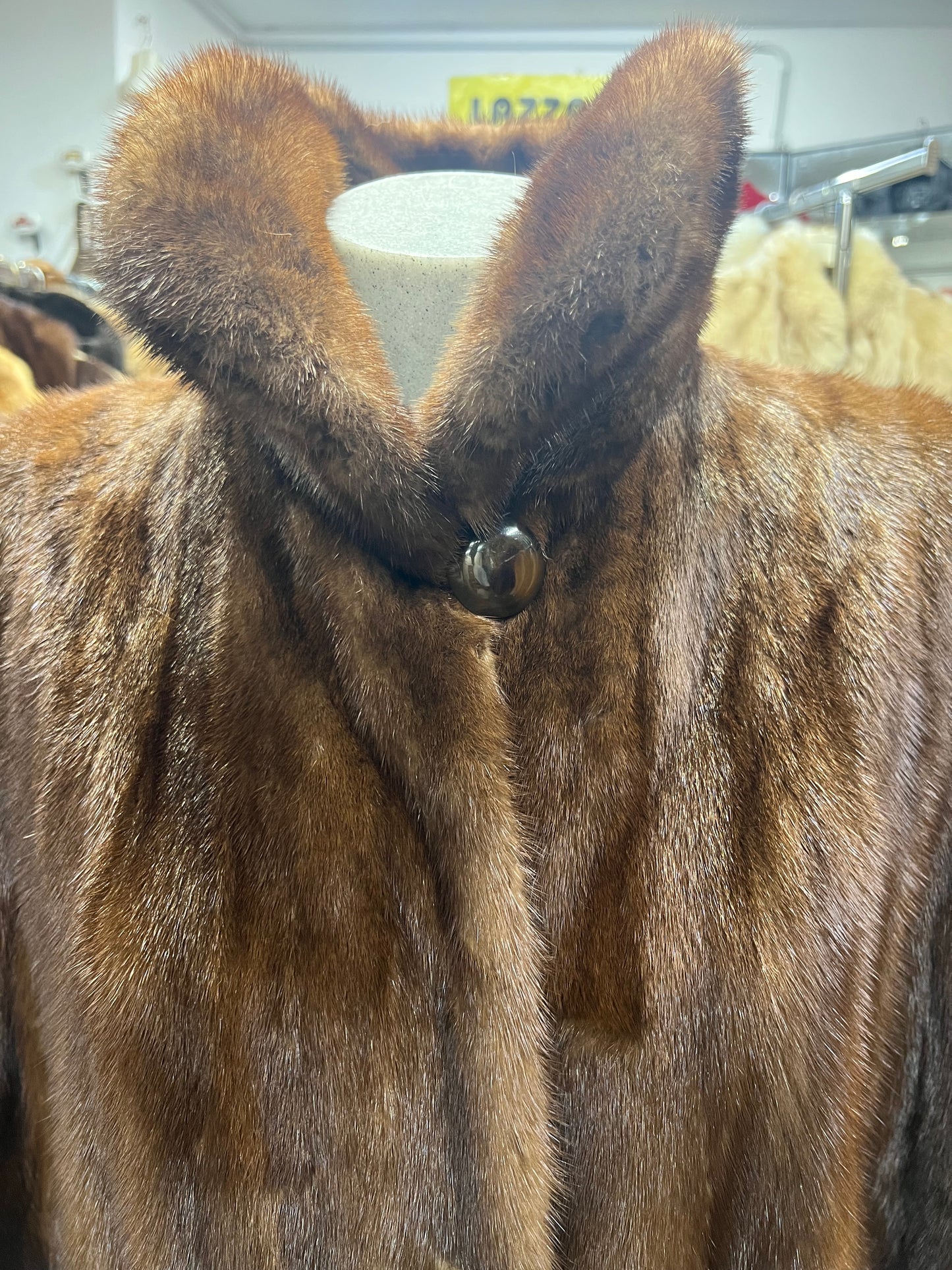 Manteau en fourrure de vison marron chocolat