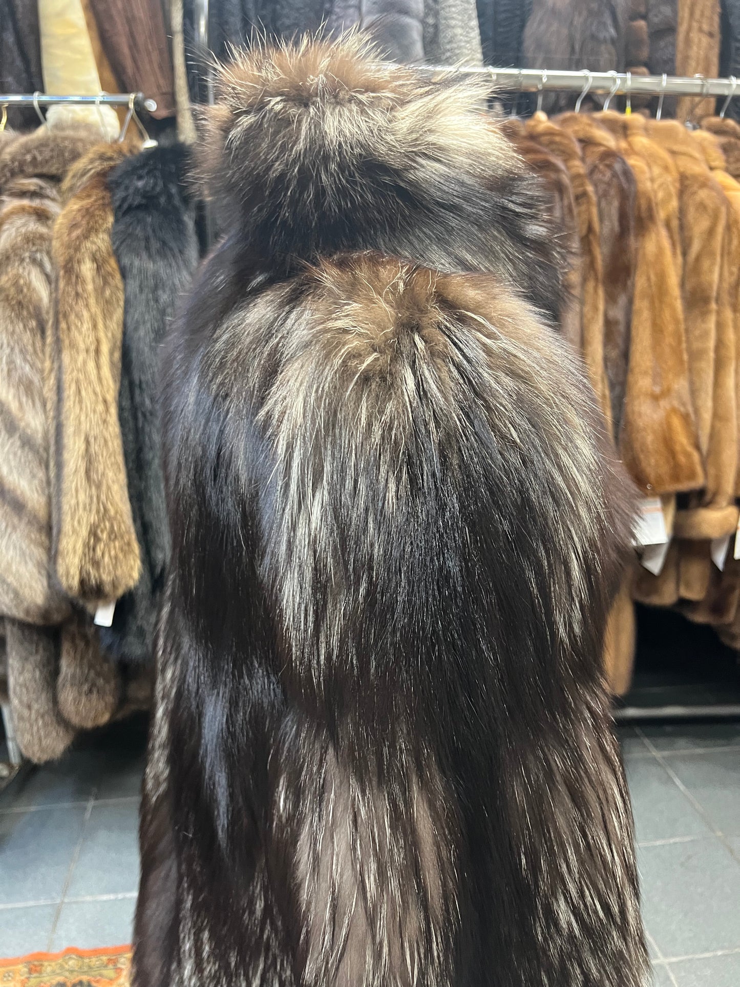 Manteau en fourrure de renard argenté 2745