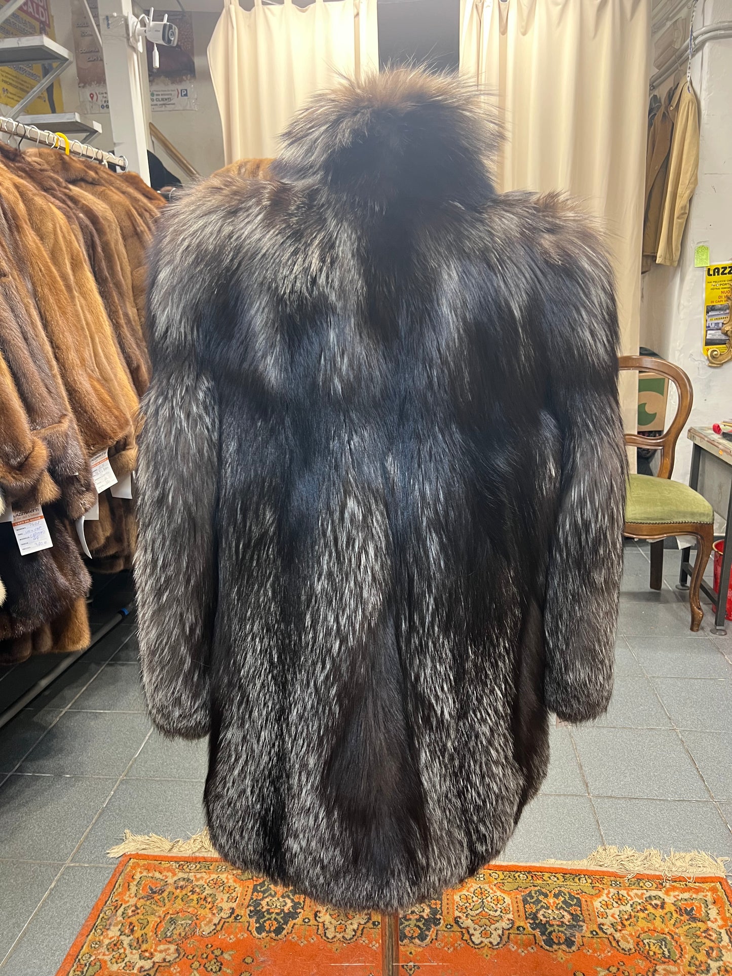 Manteau en fourrure de renard argenté 2745