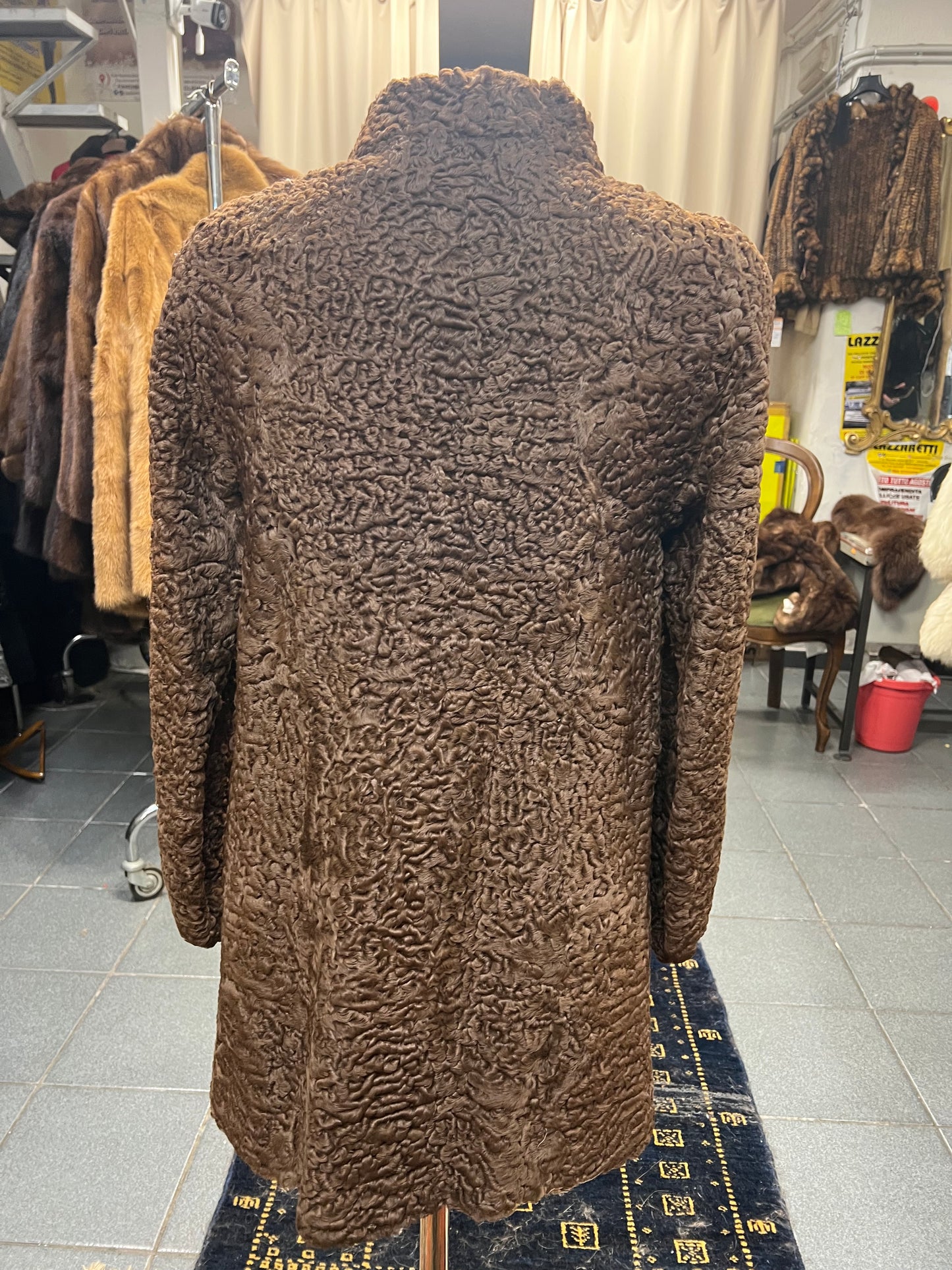 Manteau astrakan (Persan)