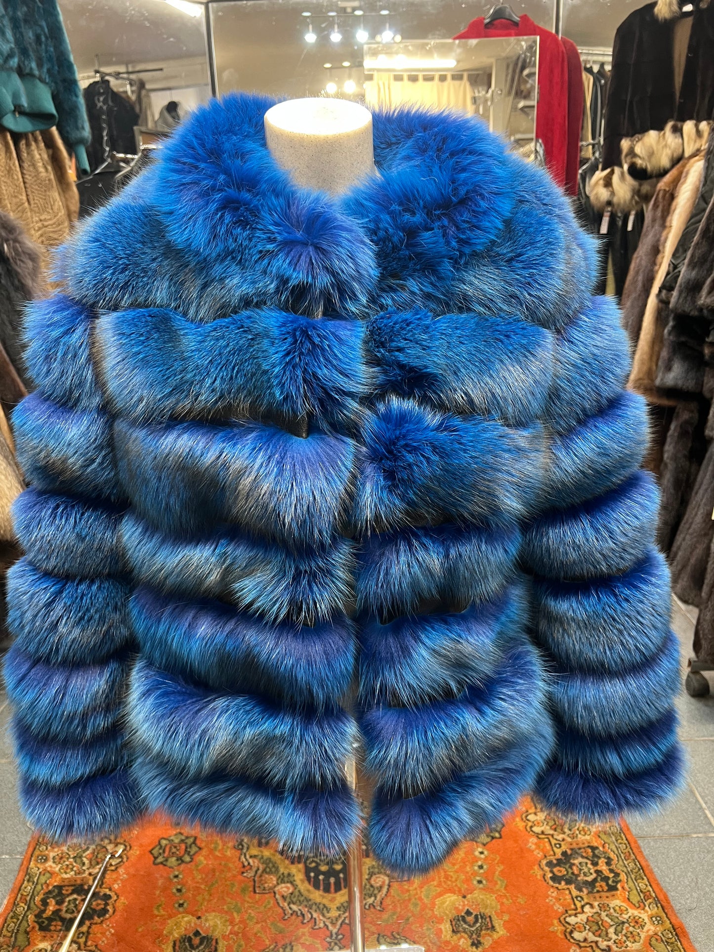 Manteau en renard bleu new collection